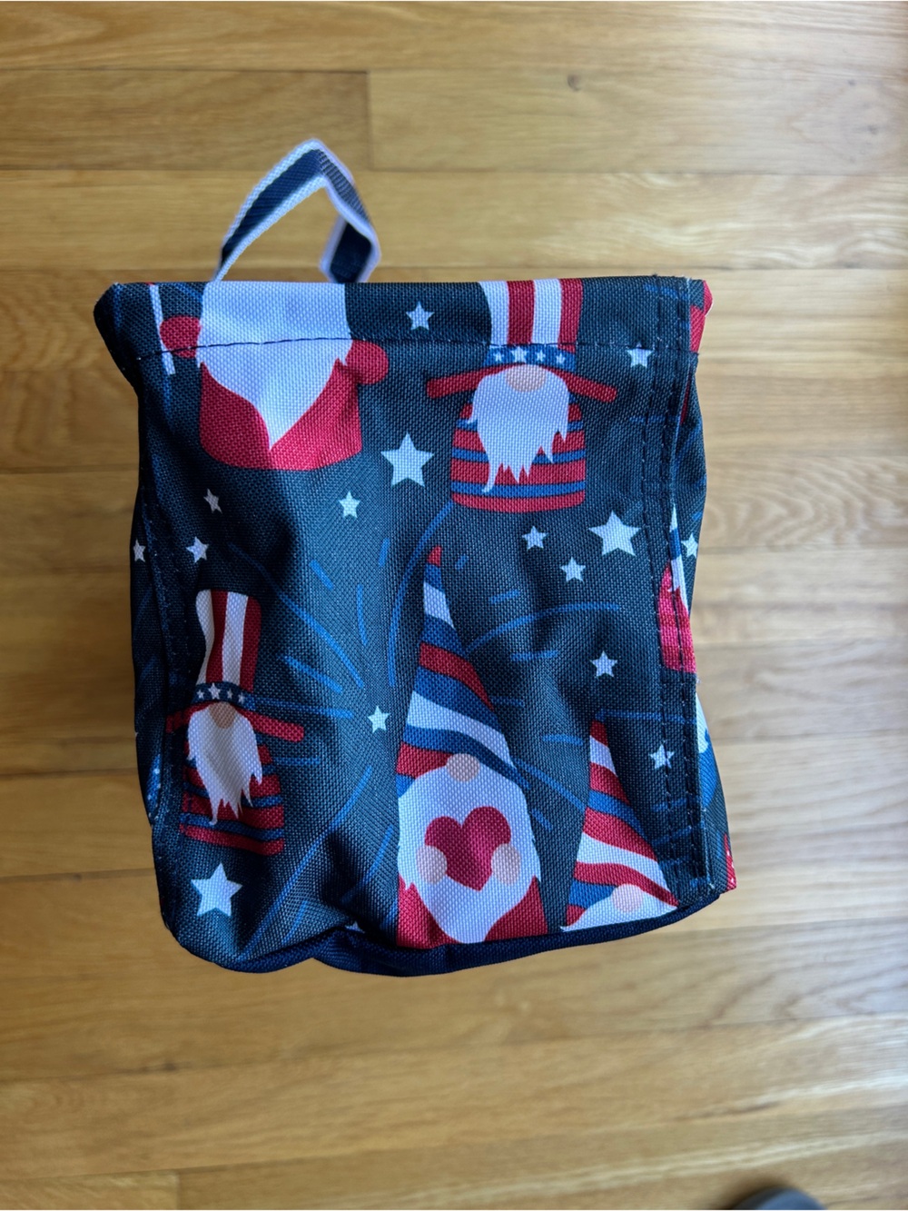 Thirty One Tiny Utility Tote- Patriotic Gnome - Picture 4 of 7